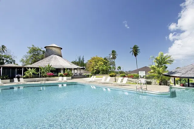 Mount Irvine Bay Resort OUTDOOR_POOL