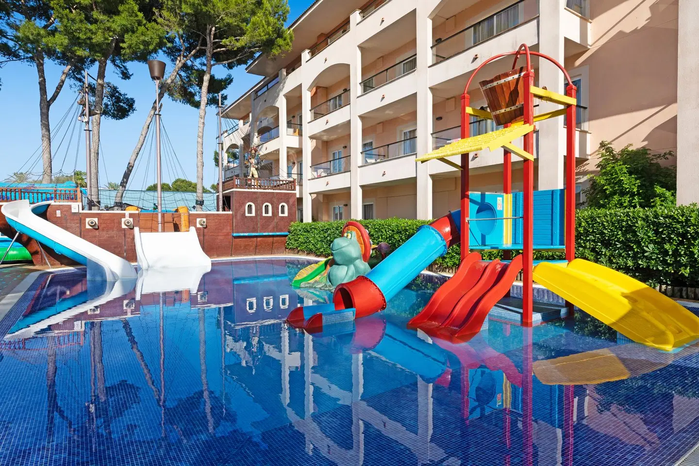 VIVA Blue & Spa OUTDOOR_POOL
