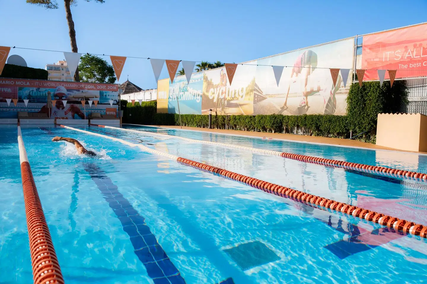 VIVA Blue & Spa OUTDOOR_POOL