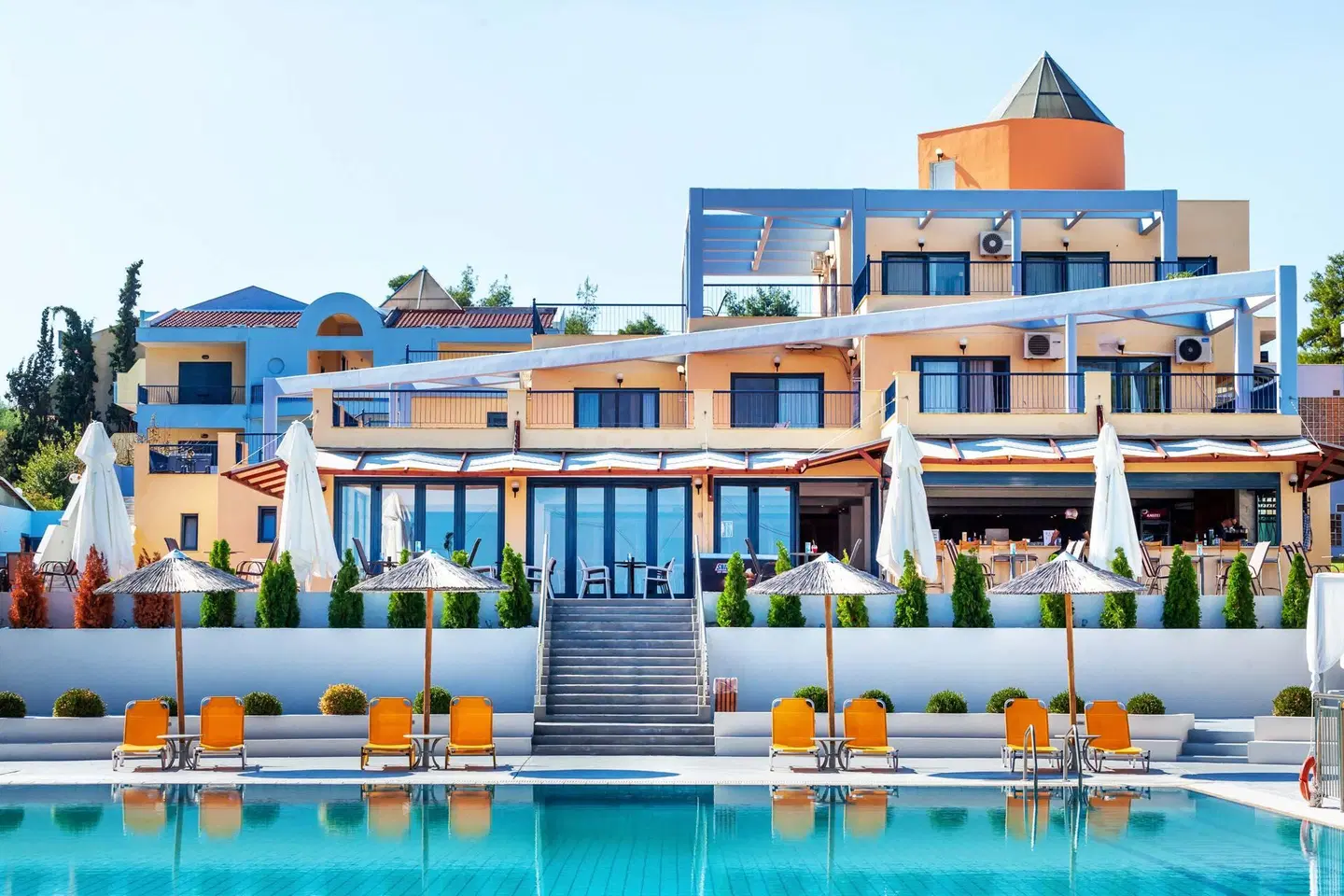 Atrium OUTDOOR_POOL