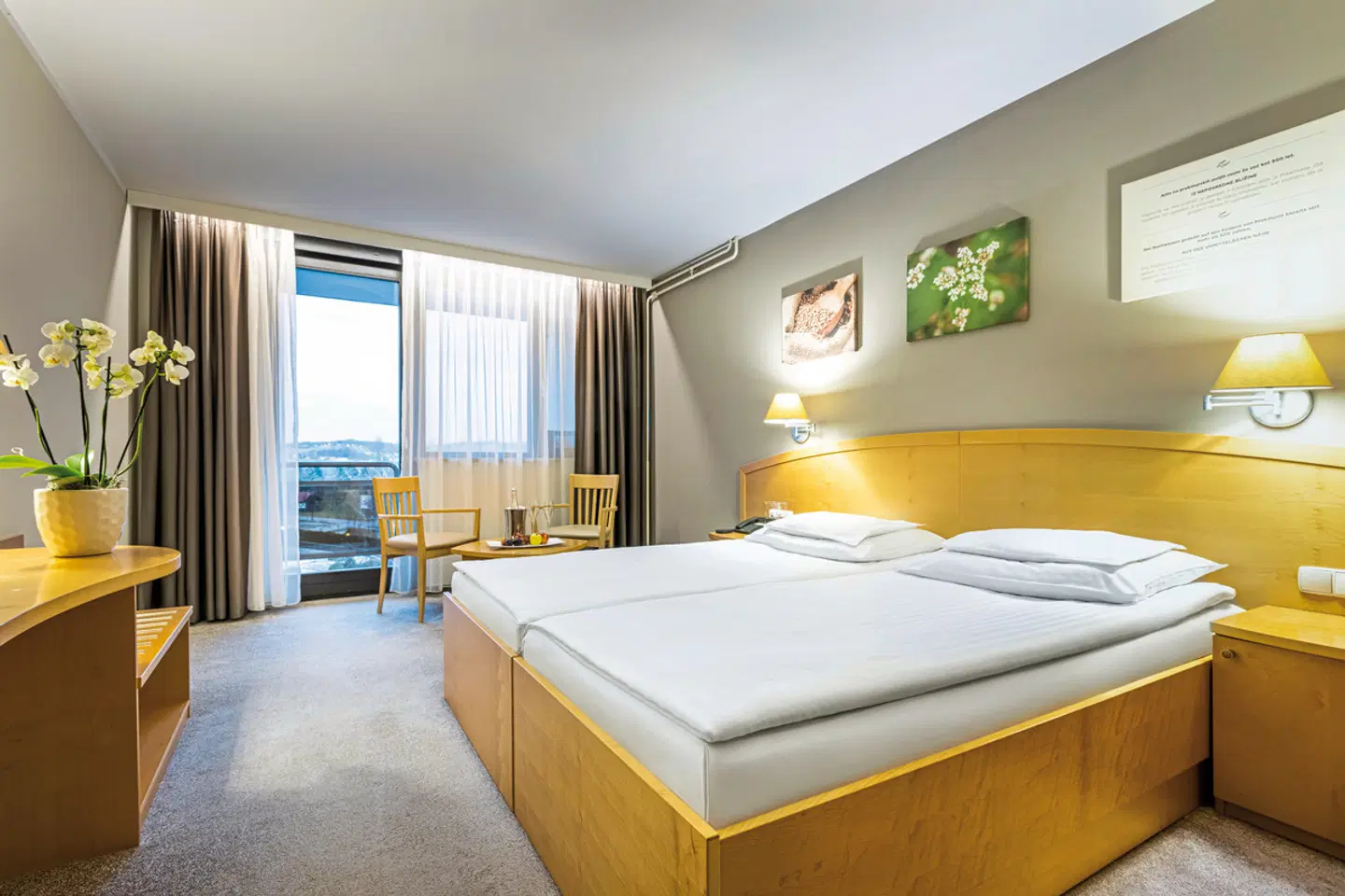 Ajda ROOM_EXAMPLE