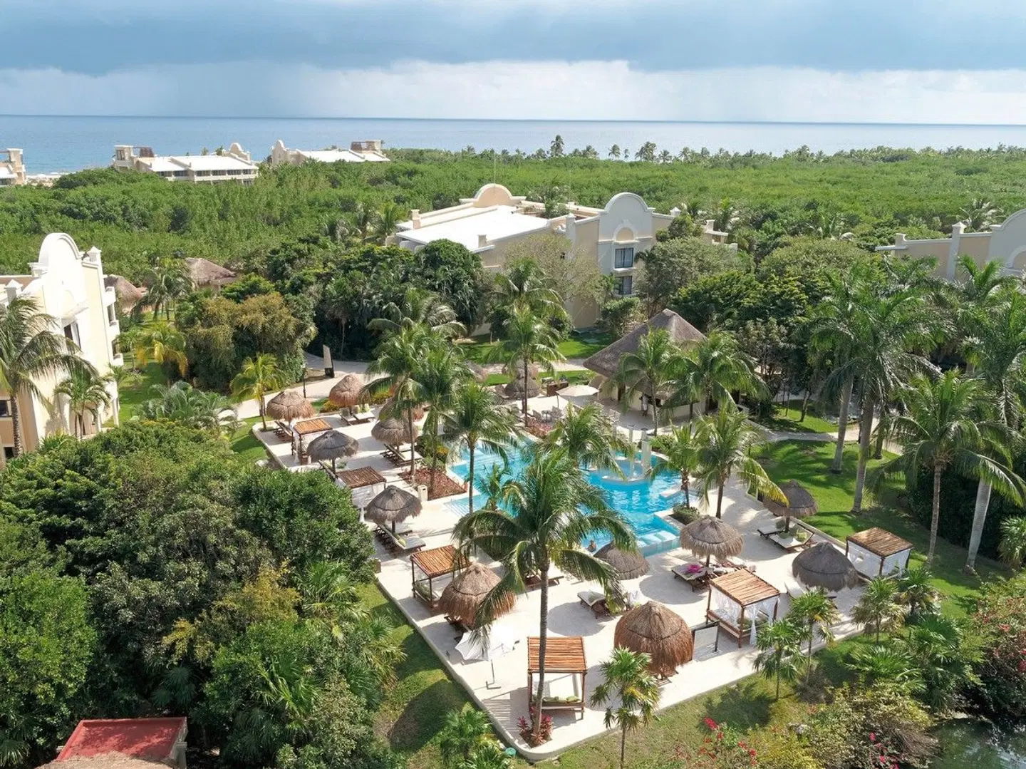 TRS Yucatan Hotel EXTERIOR