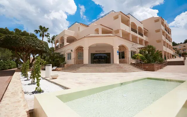 Invisa Cala Blanca EXTERIOR