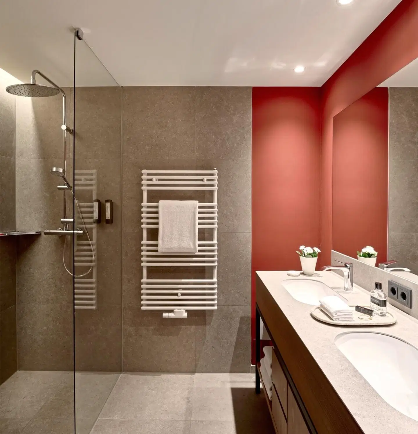 Falkensteiner Family Hotel Montafon Badezimmer