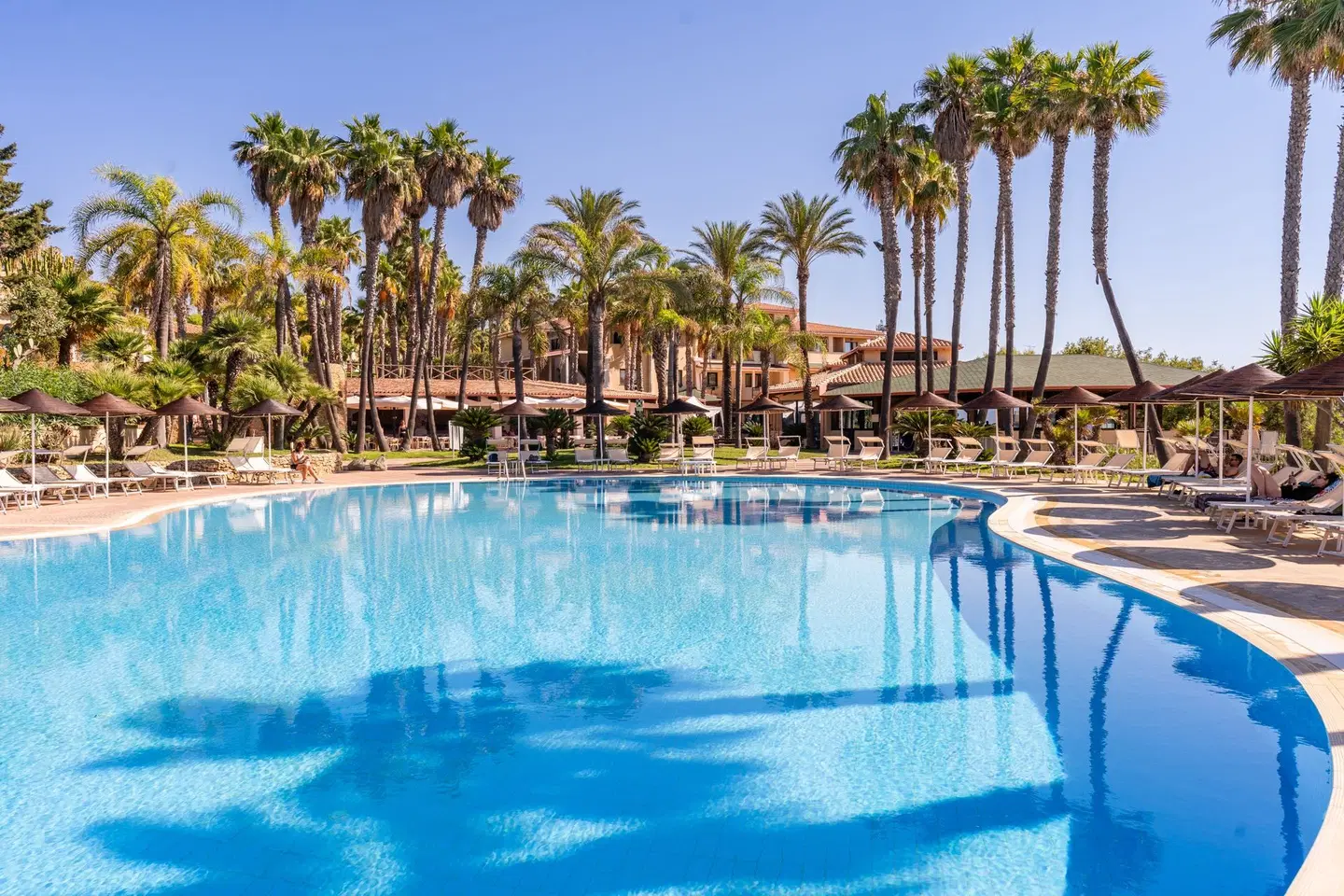 TH Le Castella Baia degli Dei Village OUTDOOR_POOL
