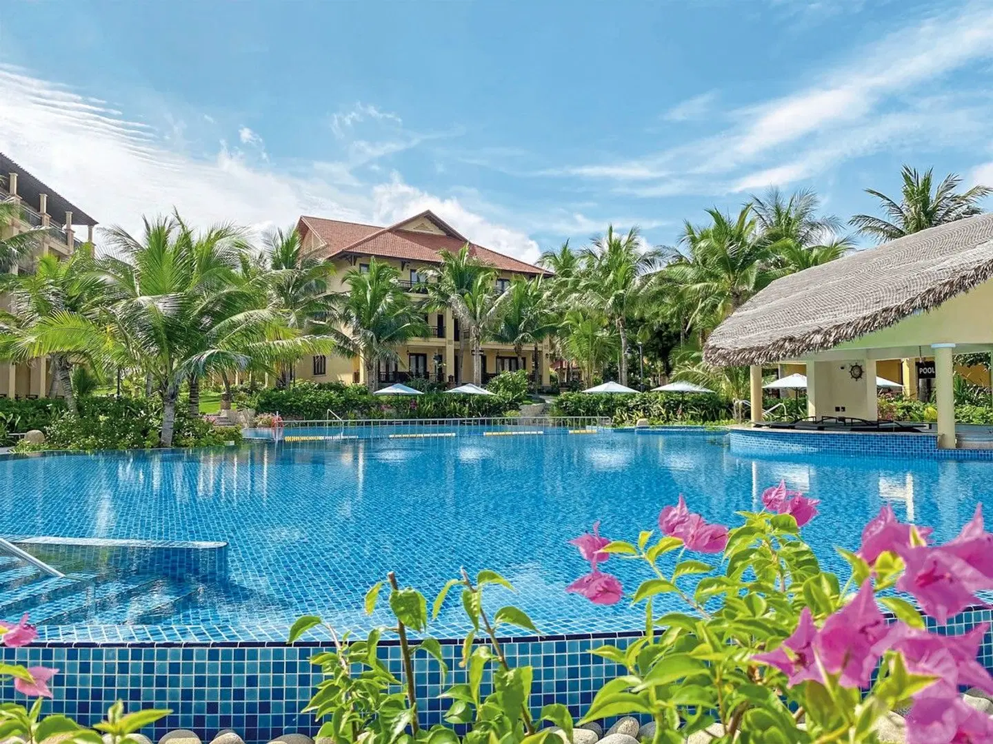 Pandanus Resort OUTDOOR_POOL