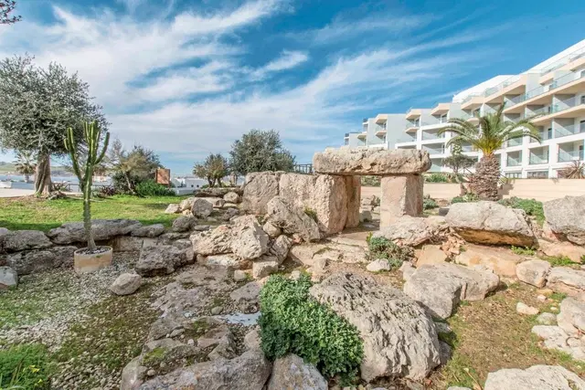 DoubleTree by Hilton Malta EXTERIOR