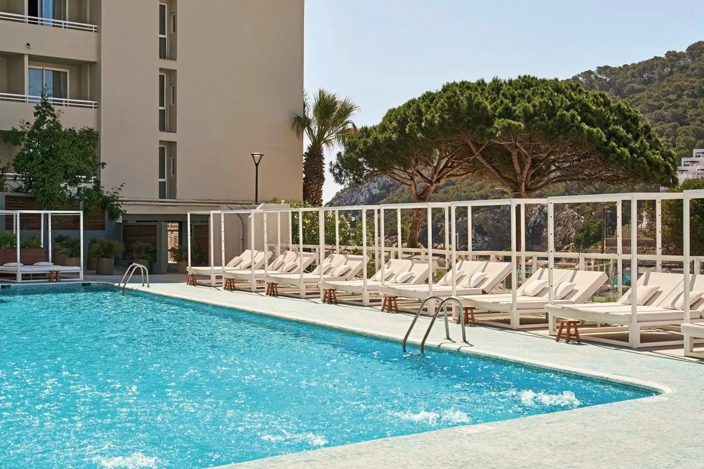 Hyde Ibiza OUTDOOR_POOL