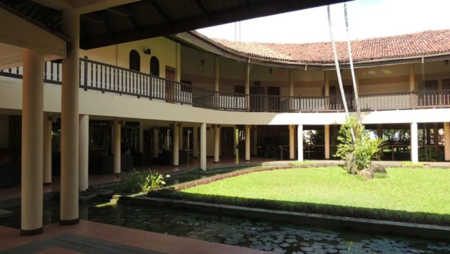 Hibiscus Beach Hotel & Villas EXTERIOR