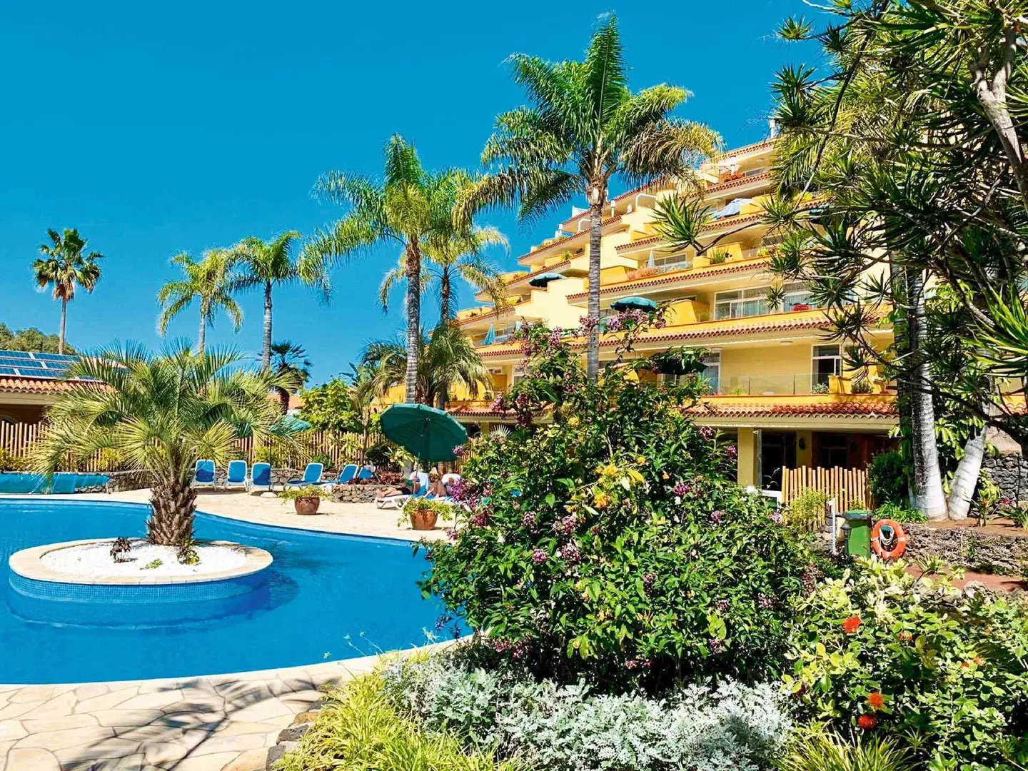 Tigaiga Suites Apartments OUTDOOR_POOL