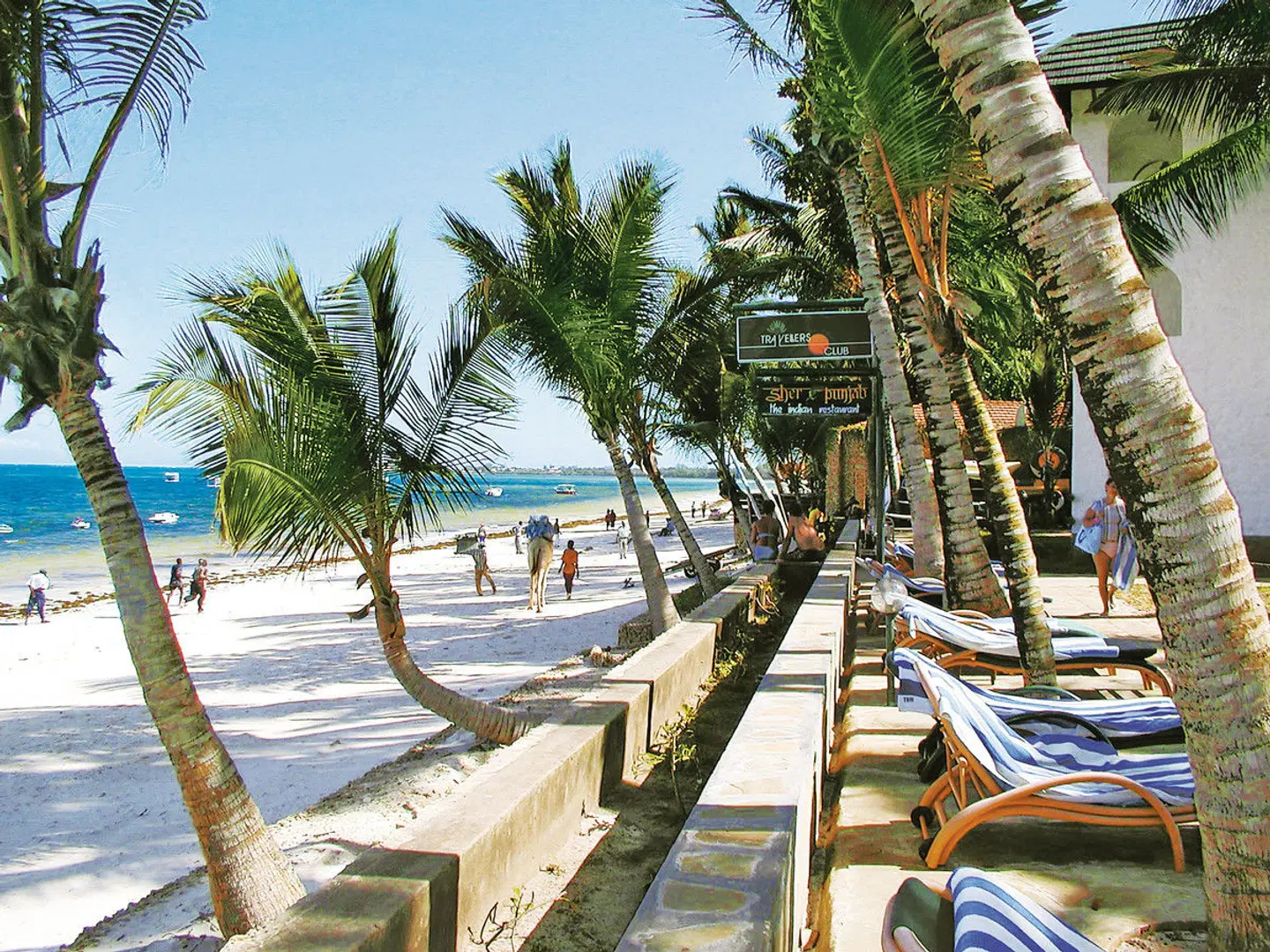 Traveller's Club BEACH