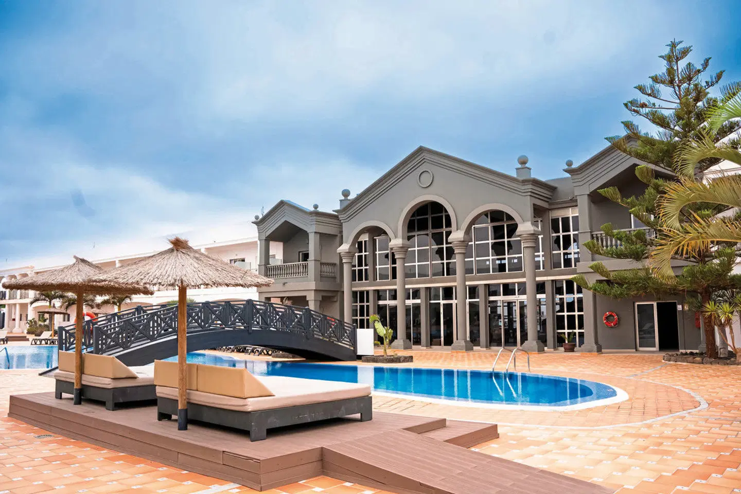 Coral Cotillo Beach Hotel OUTDOOR_POOL