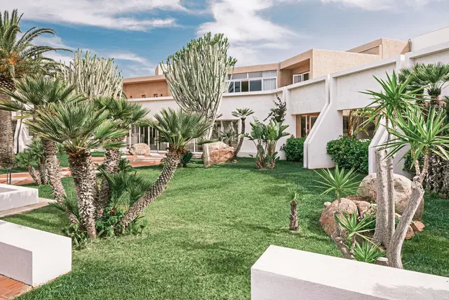 Mangia's Pollina Resort Garten