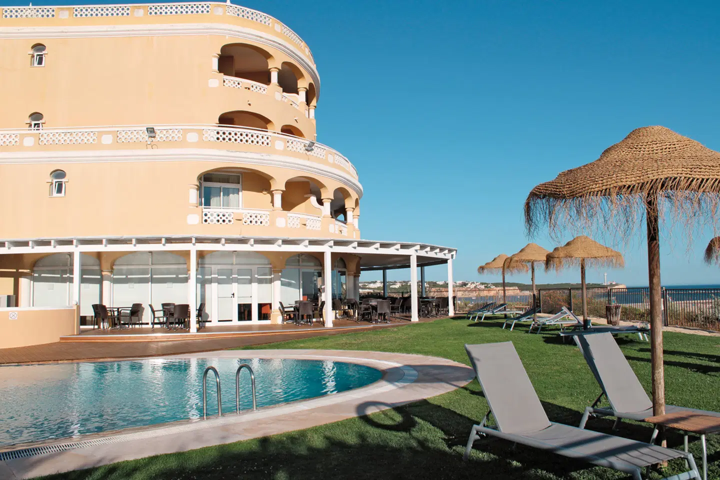 AP Oriental Beach EXTERIOR