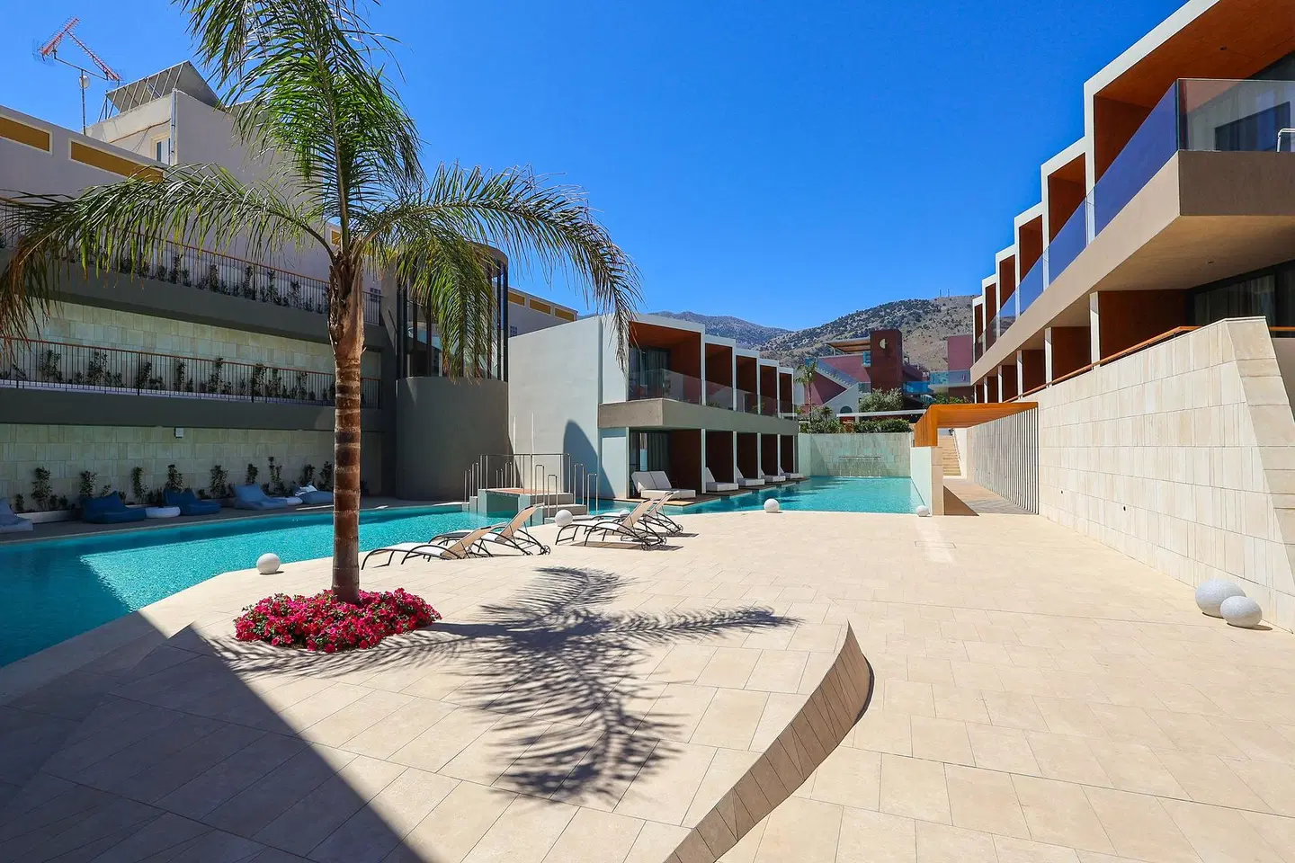 Harmony Boutique Resort OUTDOOR_POOL