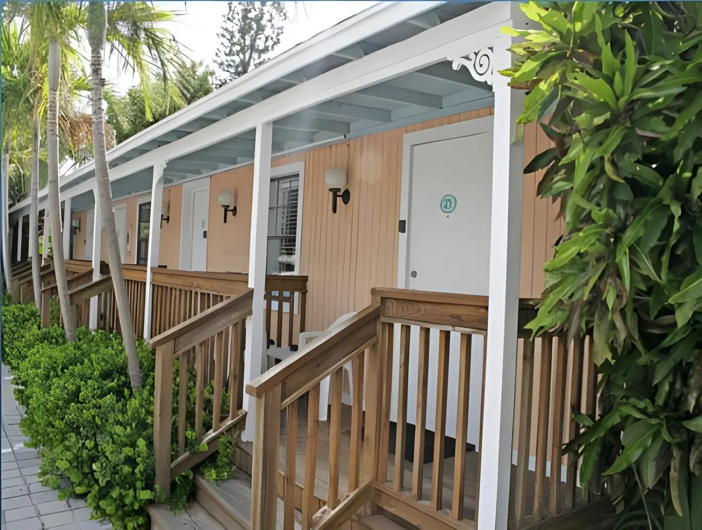 Southwinds Motel EXTERIOR