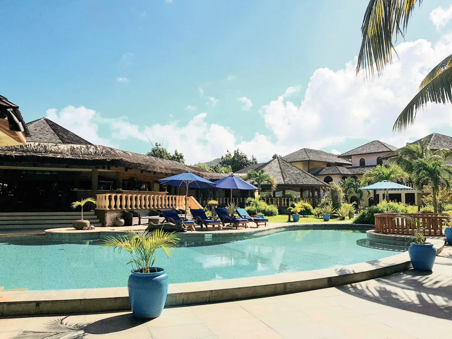 Castello Beach Hotel OUTDOOR_POOL
