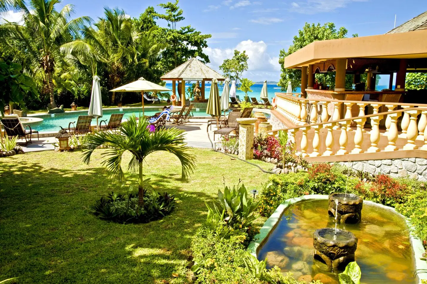 Castello Beach Hotel GARDEN