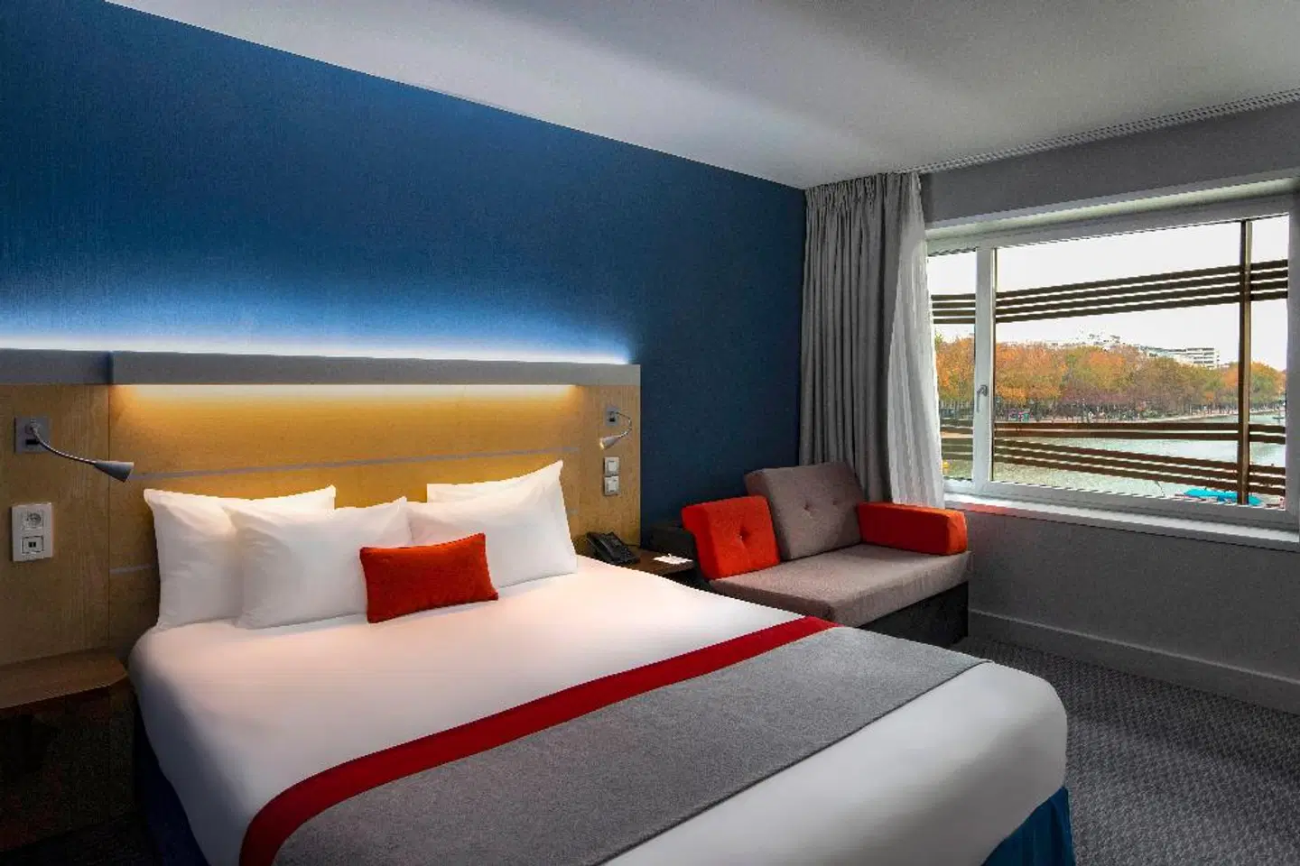 Holiday Inn Express Paris-Canal De La Villette ROOM_EXAMPLE