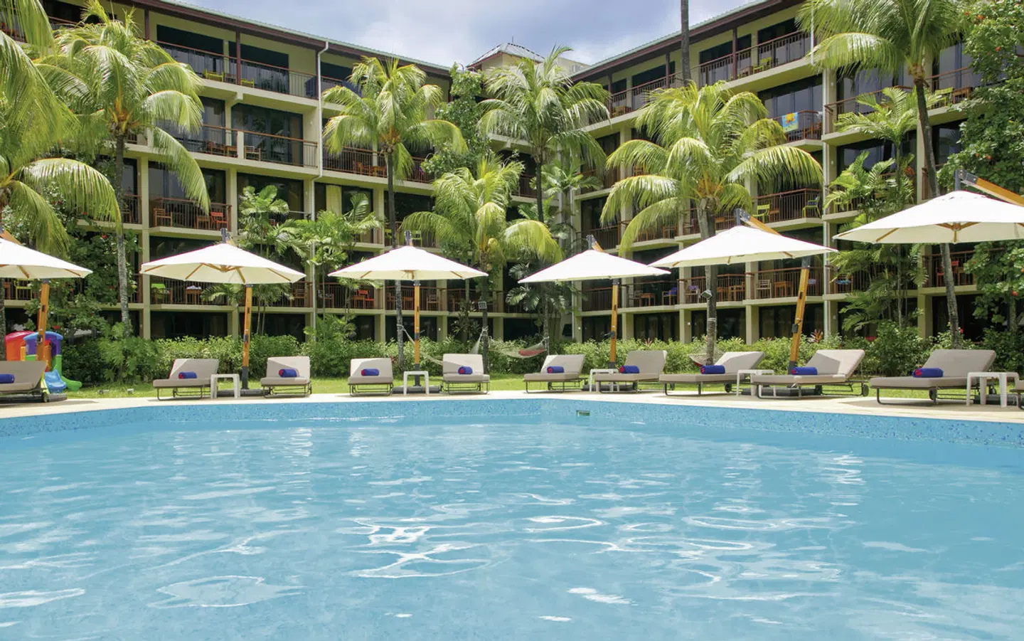 Coral Strand Smart Choice Hotel OUTDOOR_POOL