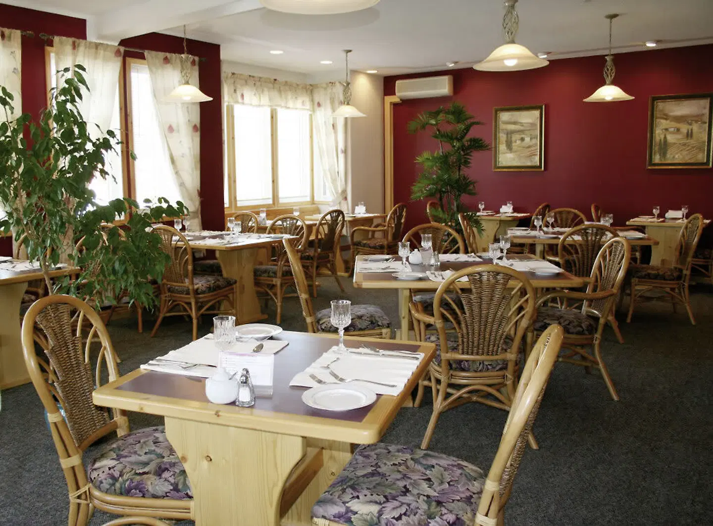 Aurora Inn Restaurant