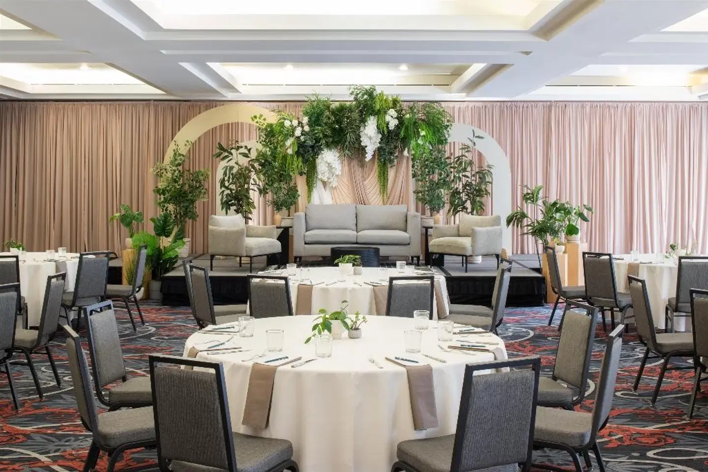 Embassy Suites by Hilton Portland Downtown Restaurant