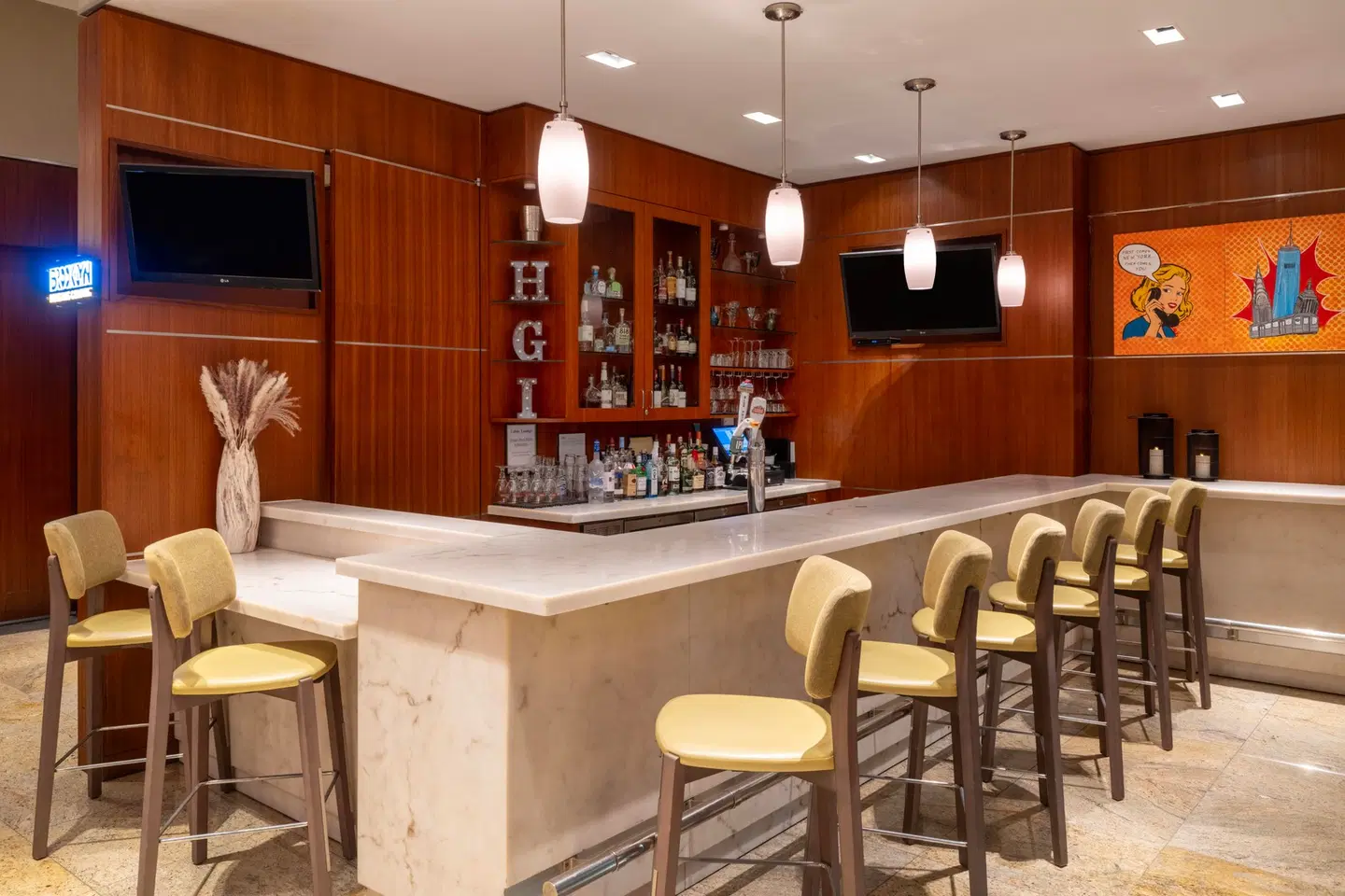 Hilton Garden Inn West 35th Street Bar