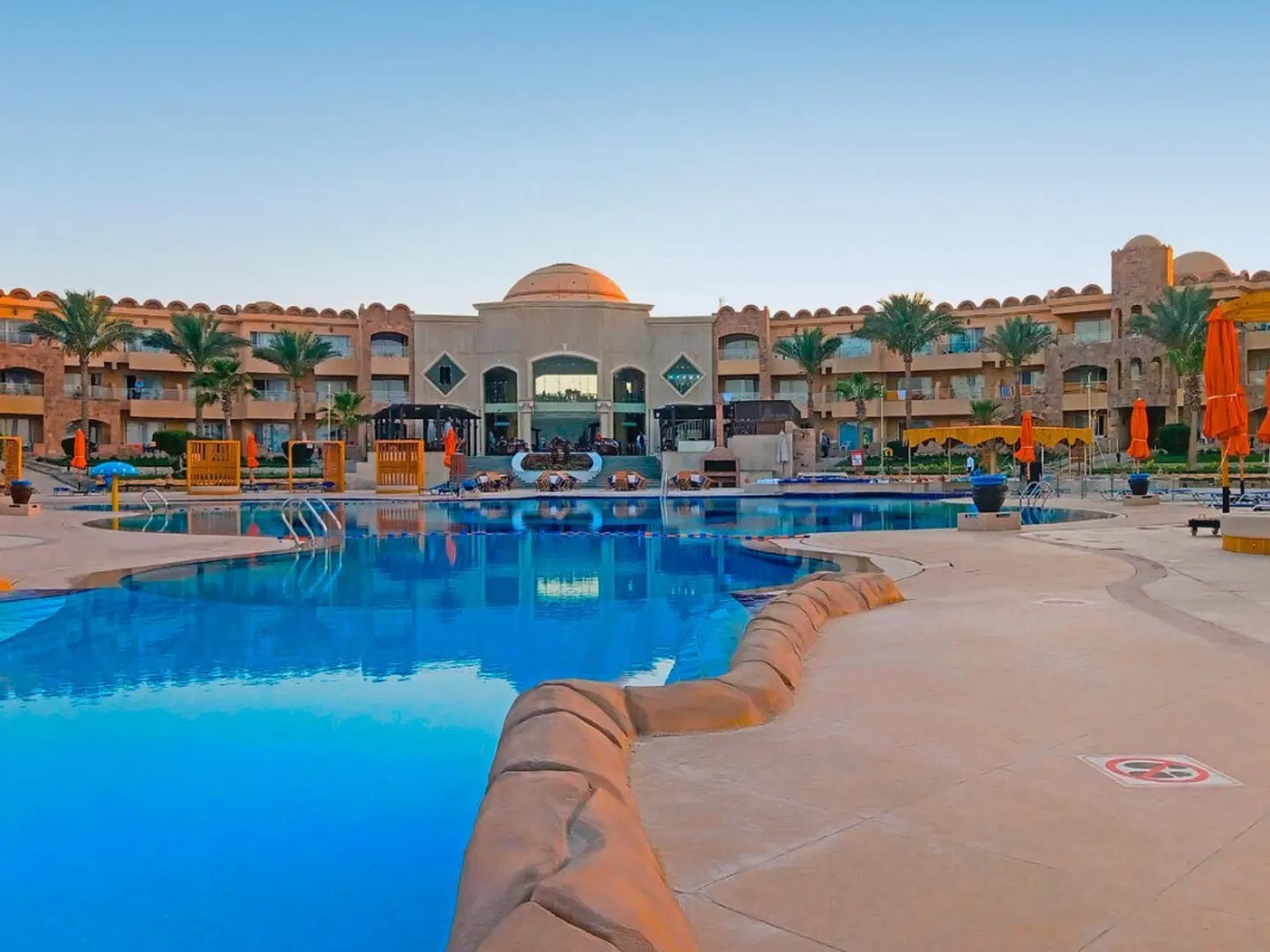Utopia Beach Club OUTDOOR_POOL