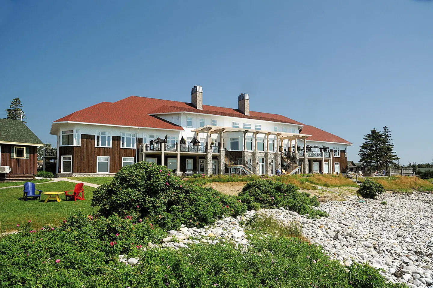 White Point Beach Resort EXTERIOR