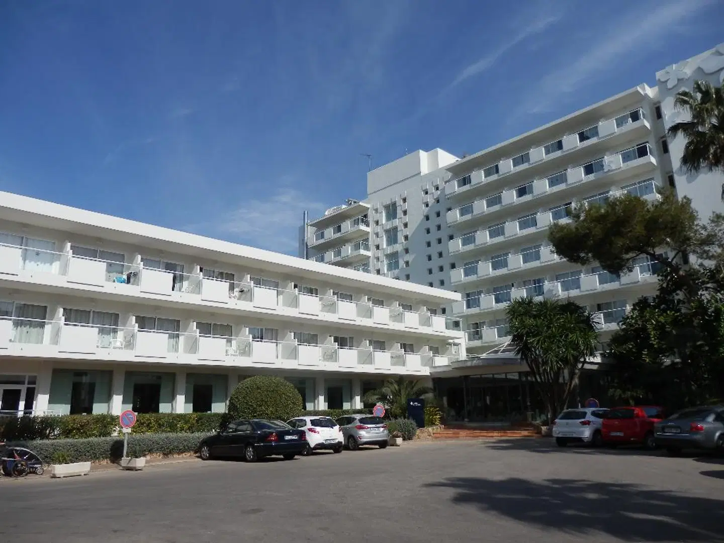 Oleander EXTERIOR