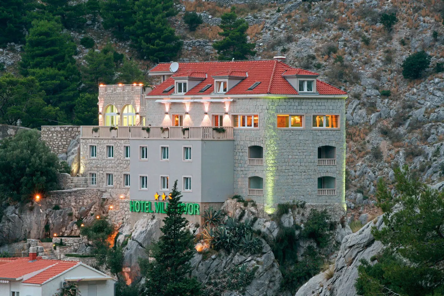 Villa Dvor EXTERIOR