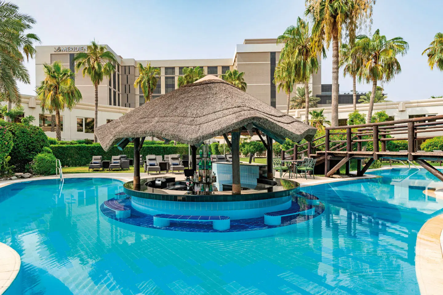 Le Méridien Dubai Hotel & Conference Centre OUTDOOR_POOL