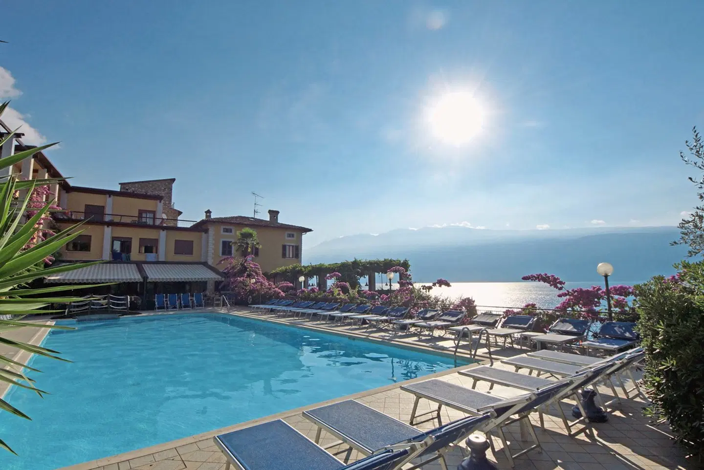 Palazzina OUTDOOR_POOL