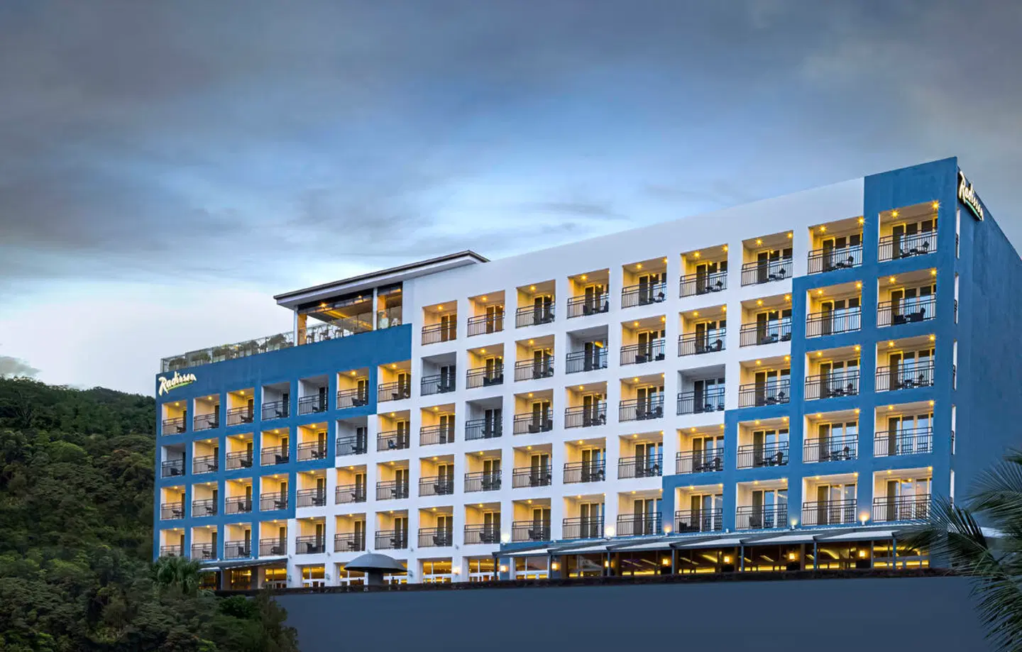 Radisson Hotel Kandy EXTERIOR