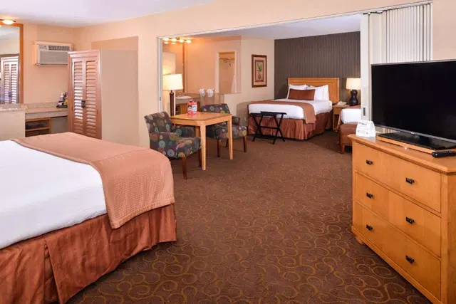 The Best Western PLUS Pavilions ROOM_EXAMPLE