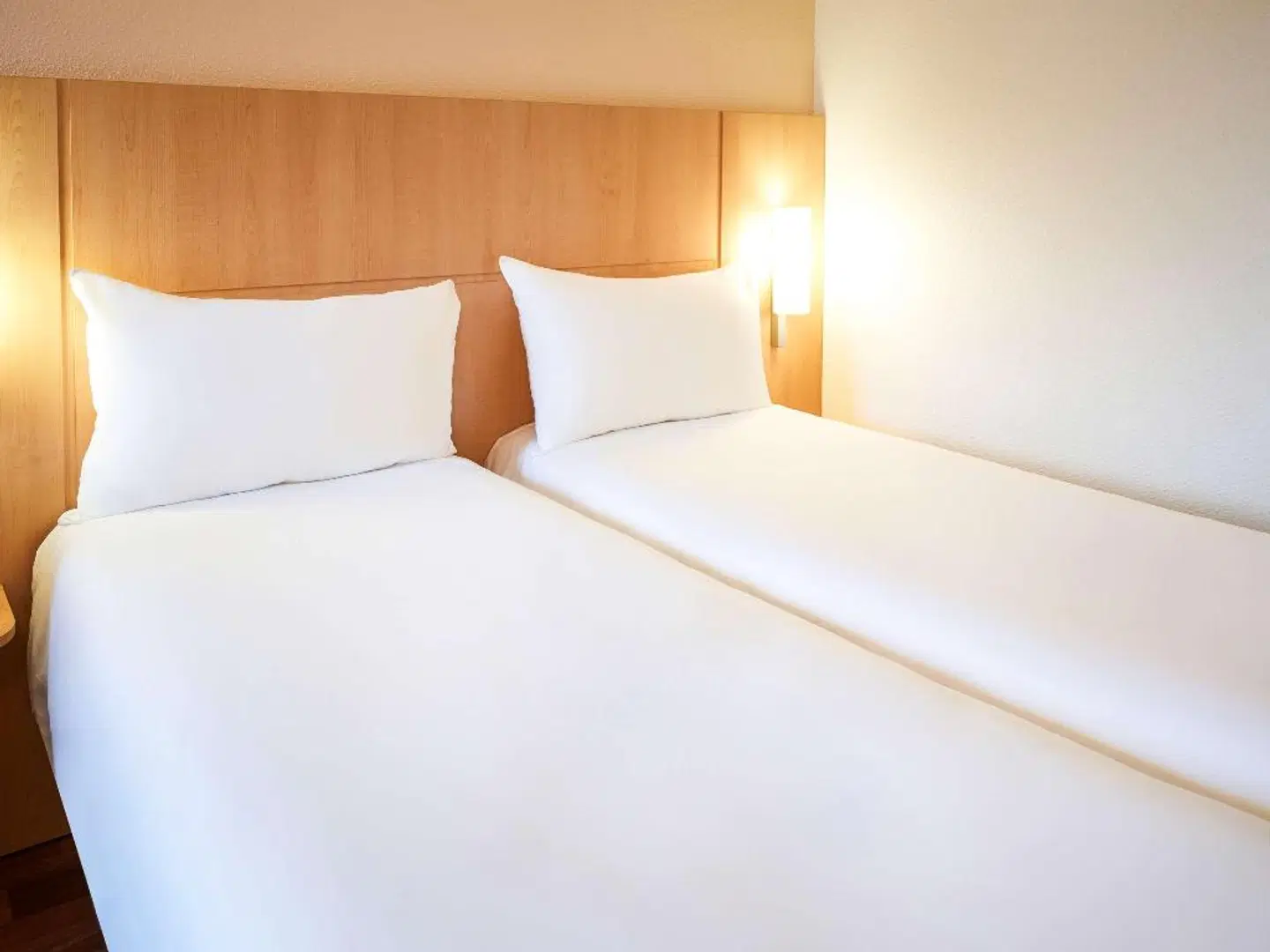 ibis Karlsruhe Hauptbahnhof ROOM_EXAMPLE