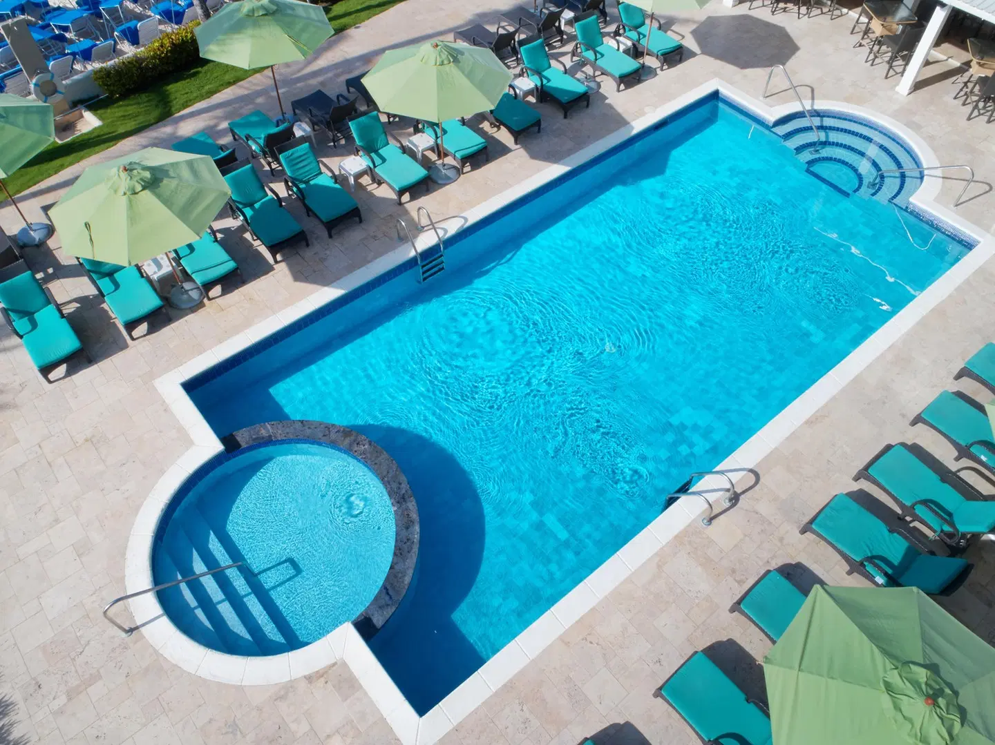 Sea Breeze Beach House OUTDOOR_POOL