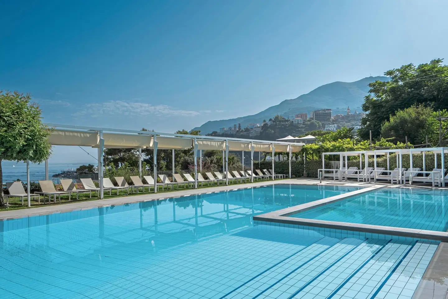 Le Axidie OUTDOOR_POOL