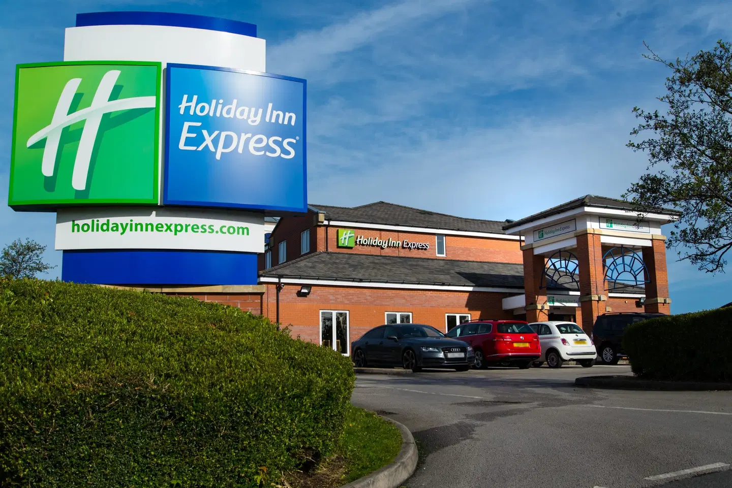 Holiday Inn Express Manchester - East by IHG EXTERIOR