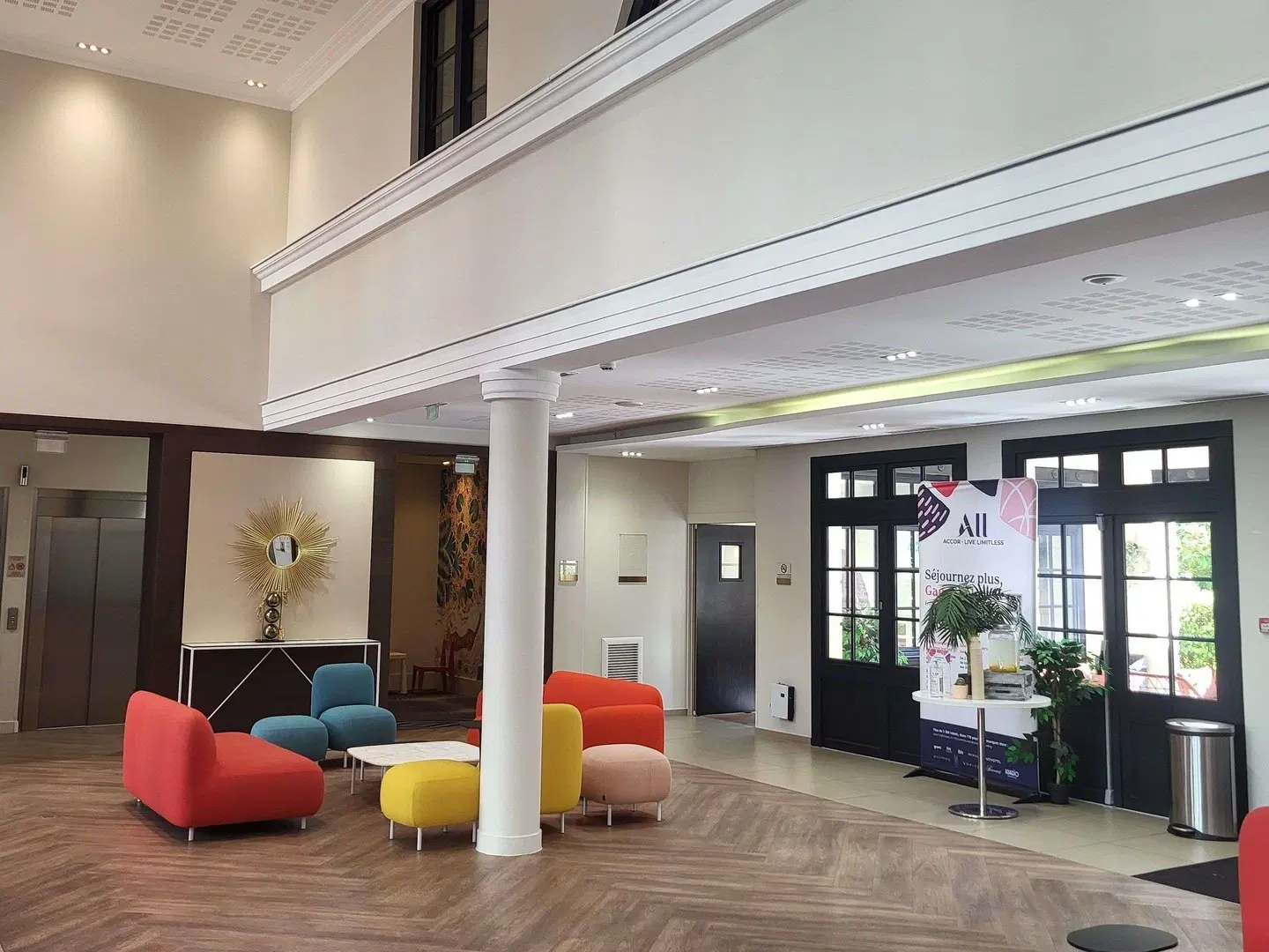 Hipark by Adagio Serris - Val d'Europe LOUNGE_LOBBY
