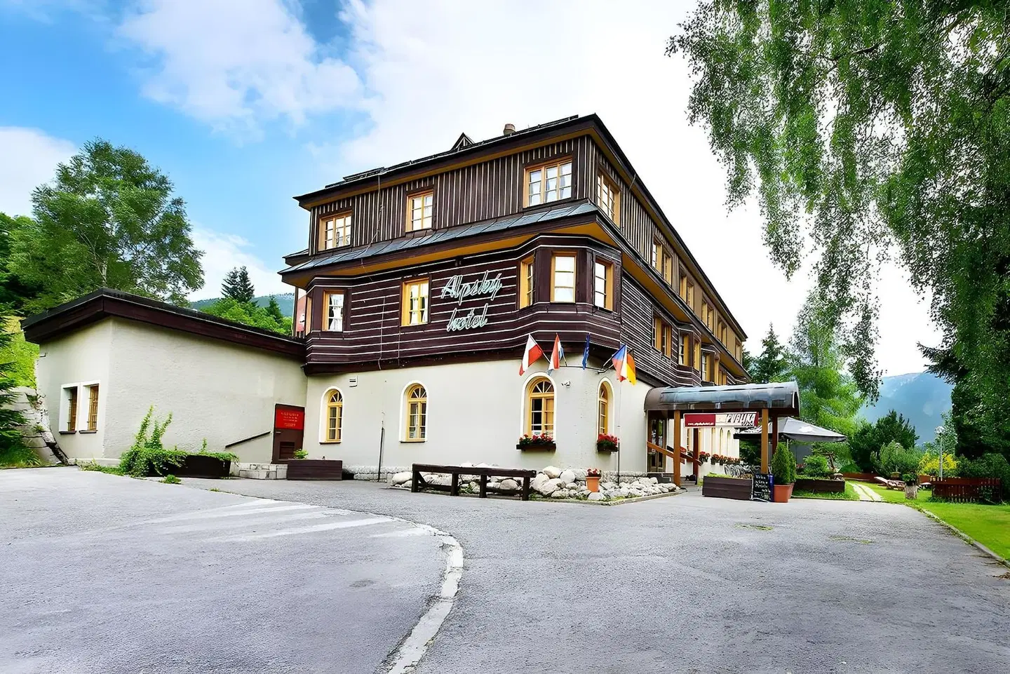 Alpský Hotel EXTERIOR