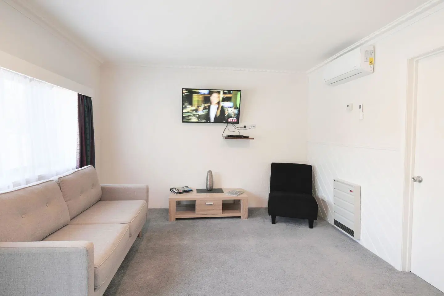 Georges Bay Apartments ROOM_EXAMPLE