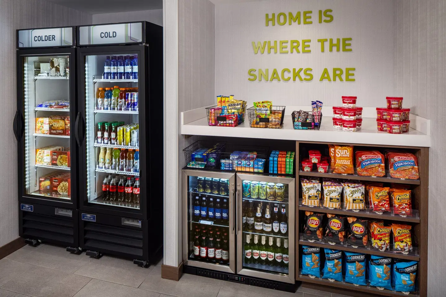 Home2 Suites By Hilton Memphis Downtown Bar