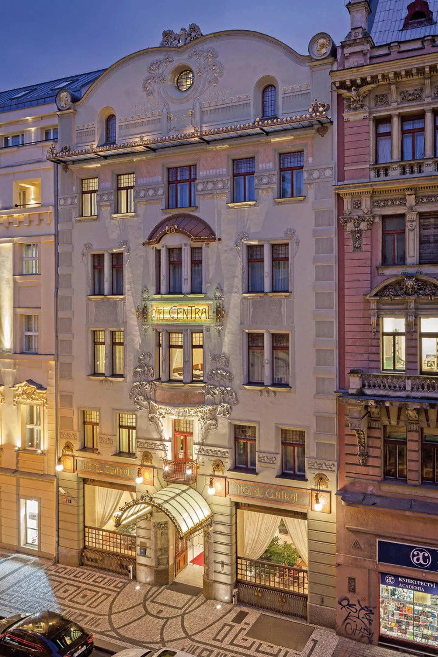 K+K Hotel Central EXTERIOR