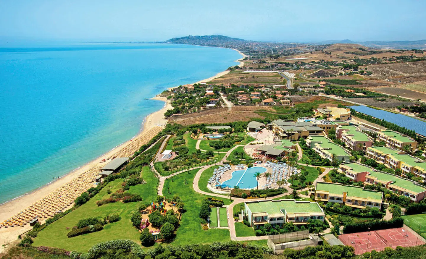 Serenusa Resort LANDSCAPE