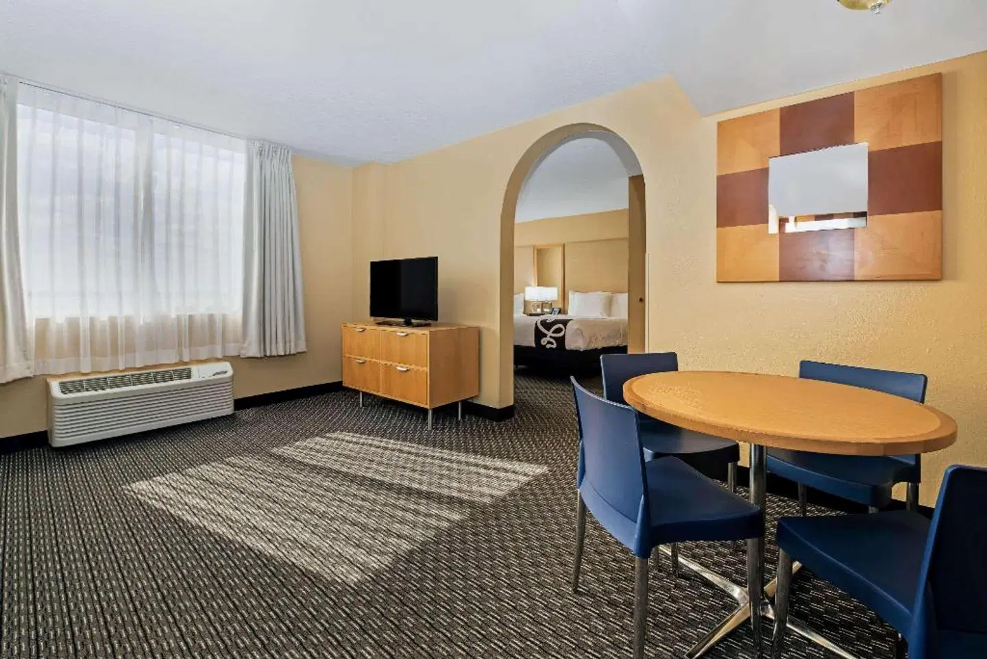 La Quinta Inn & Suites by Wyndham West Palm Beach Airport ROOM_EXAMPLE