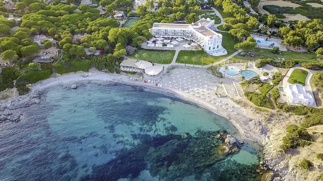 Falkensteiner Resort Capo Boi OUTDOOR_POOL