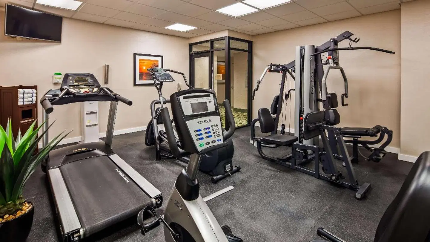 Best Western Plus Kendall Hotel & Suites SPORTS_AND_LEISURE