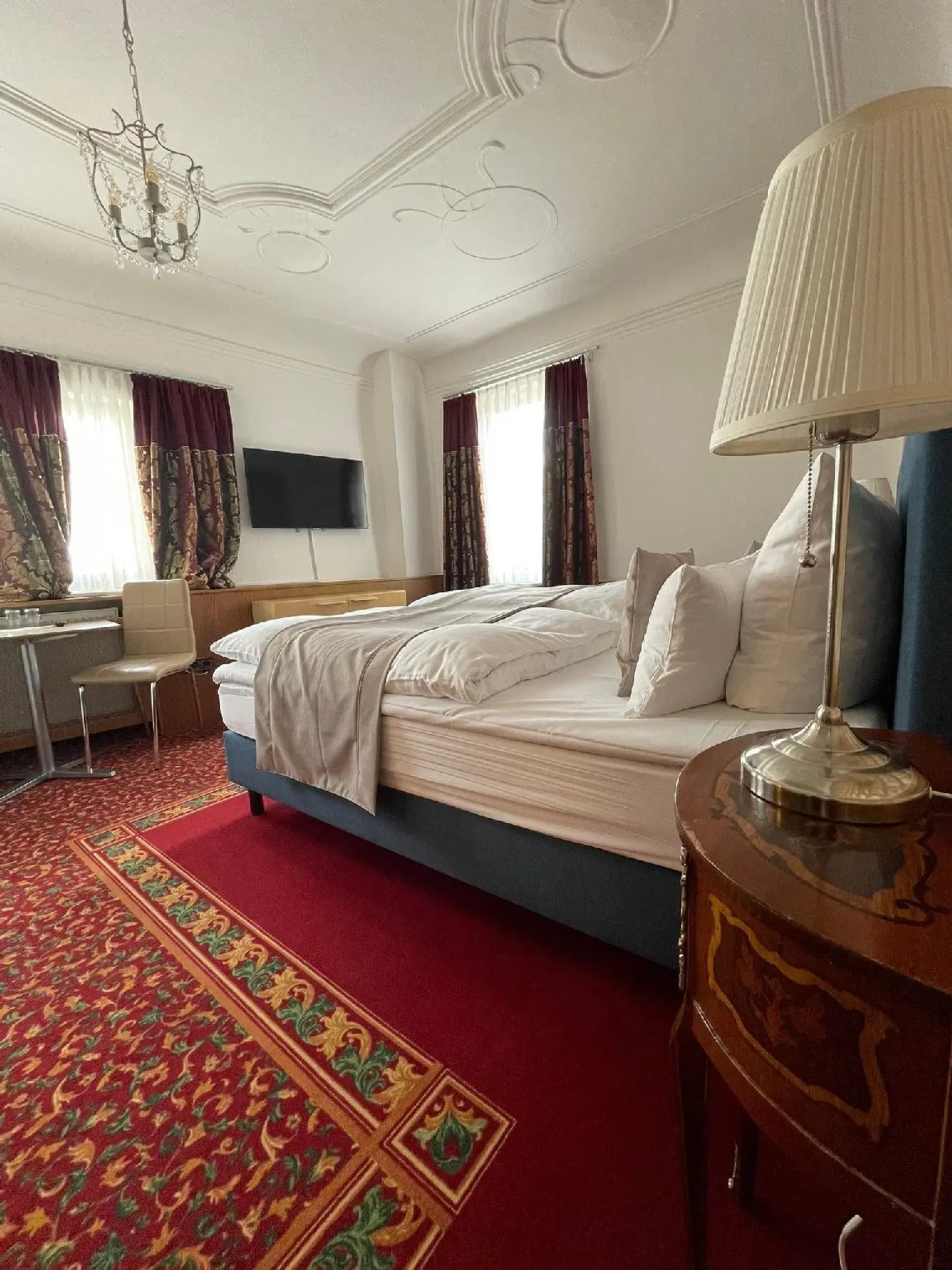 Ratstube ROOM_EXAMPLE