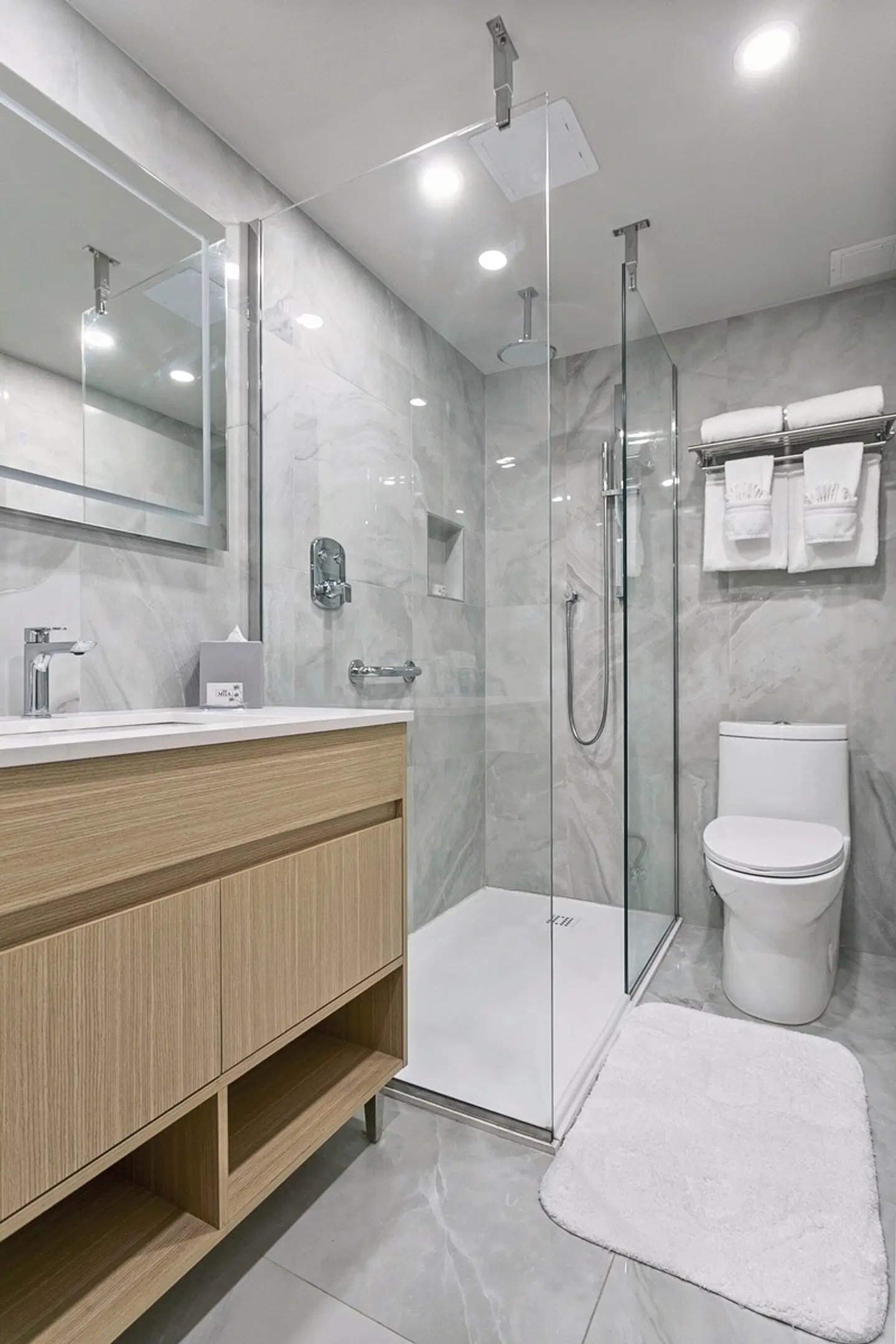 Ocean Sky Hotel & Resort Fort Lauderdale Badezimmer